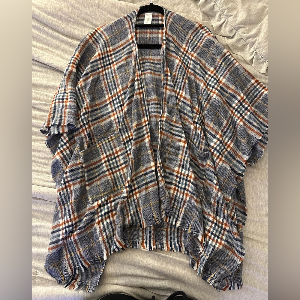 Flannel poncho! Never been worn but no tags. One size fits all